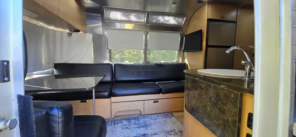 2017 Airstream Flying Cloud Travel Trailer