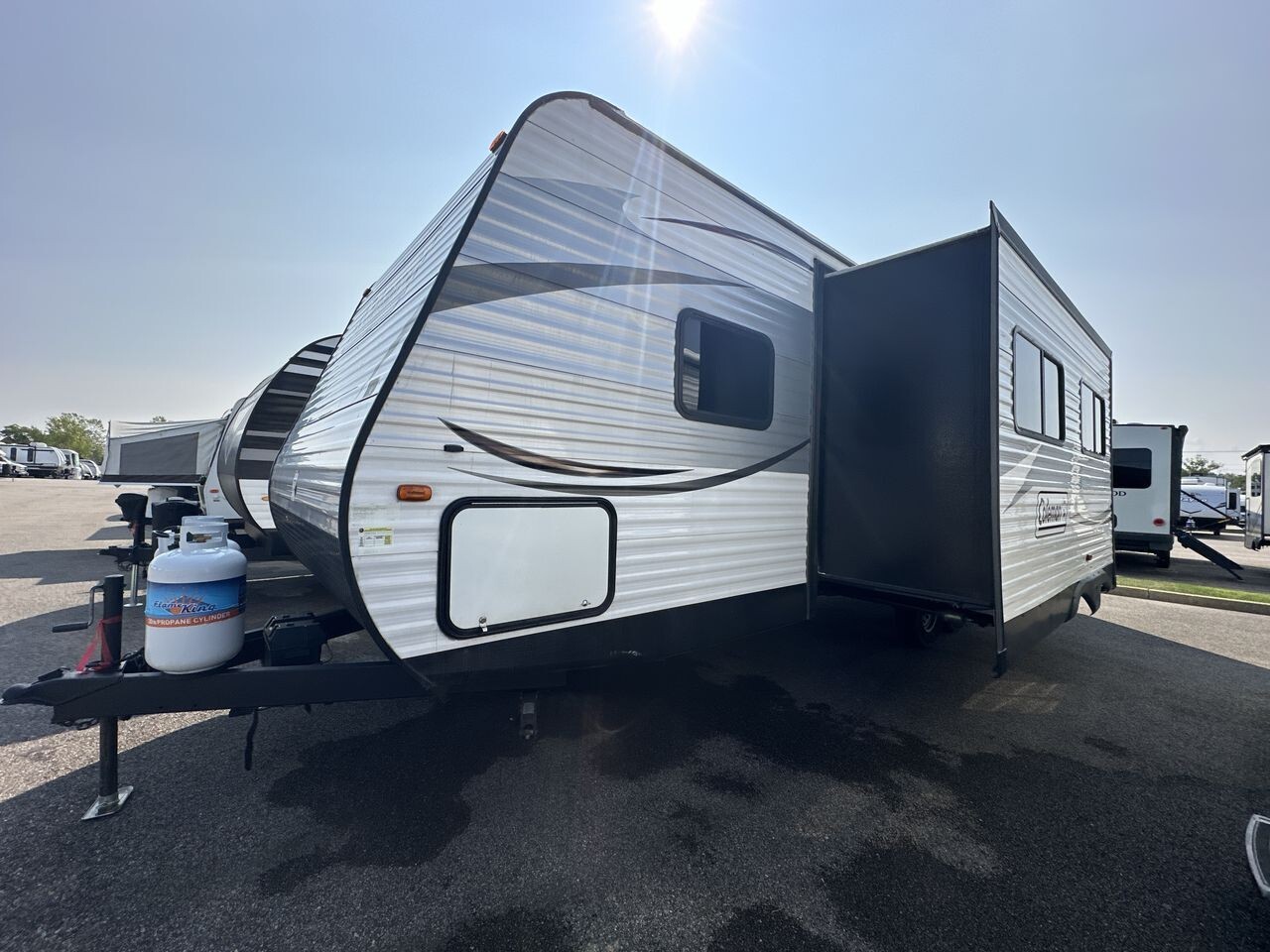 2017 Dutchmen COLEMAN LANTERN SERIES