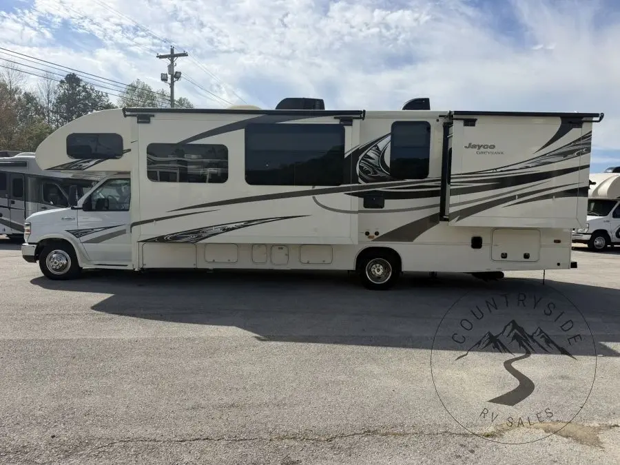 2017 Jayco Greyhawk 29MV Class C