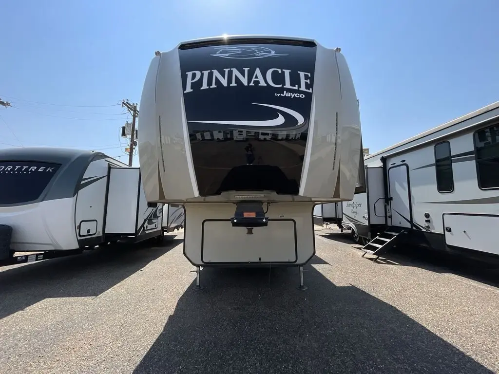 2017 Jayco Pinnacle