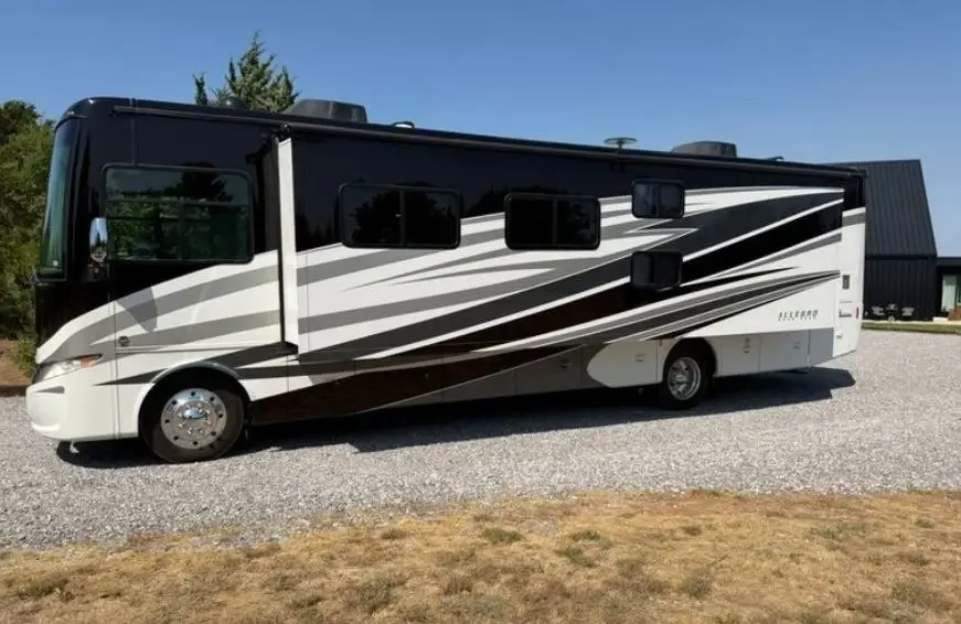 2017 Tiffin Motorhomes Allegro Motorized Class A