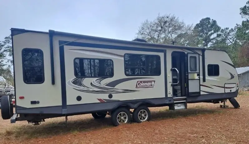 2018 Dutchmen Coleman Lantern Travel Trailer