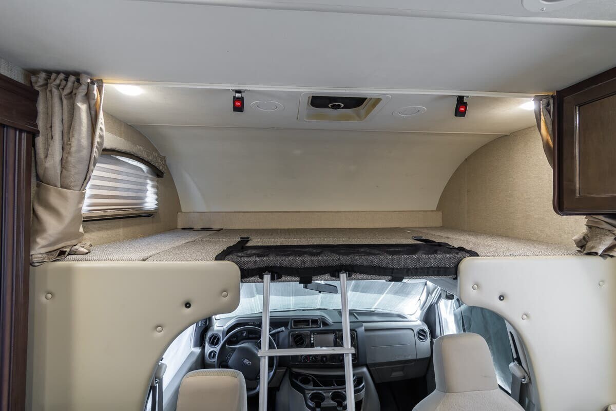 2018 Thor Motor Coach Chateau