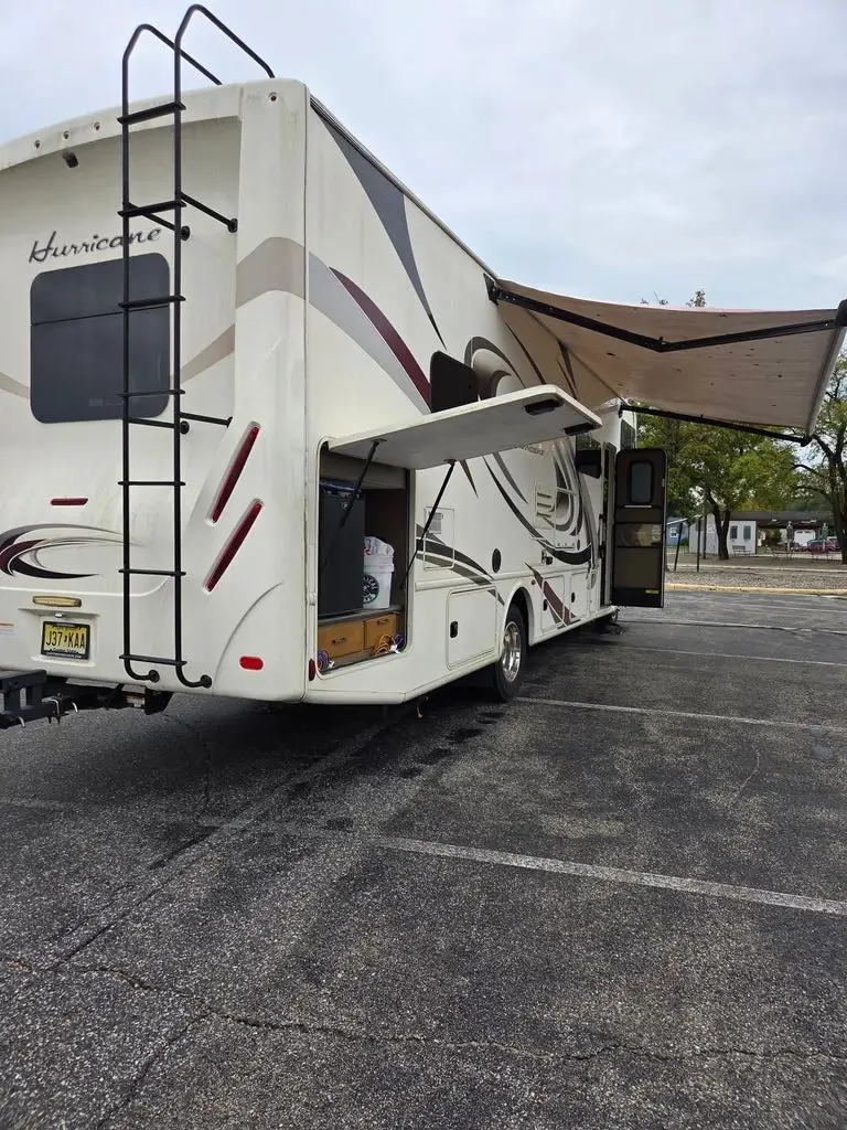 2018 Thor Motor Coach Hurricane Class A Motorhome