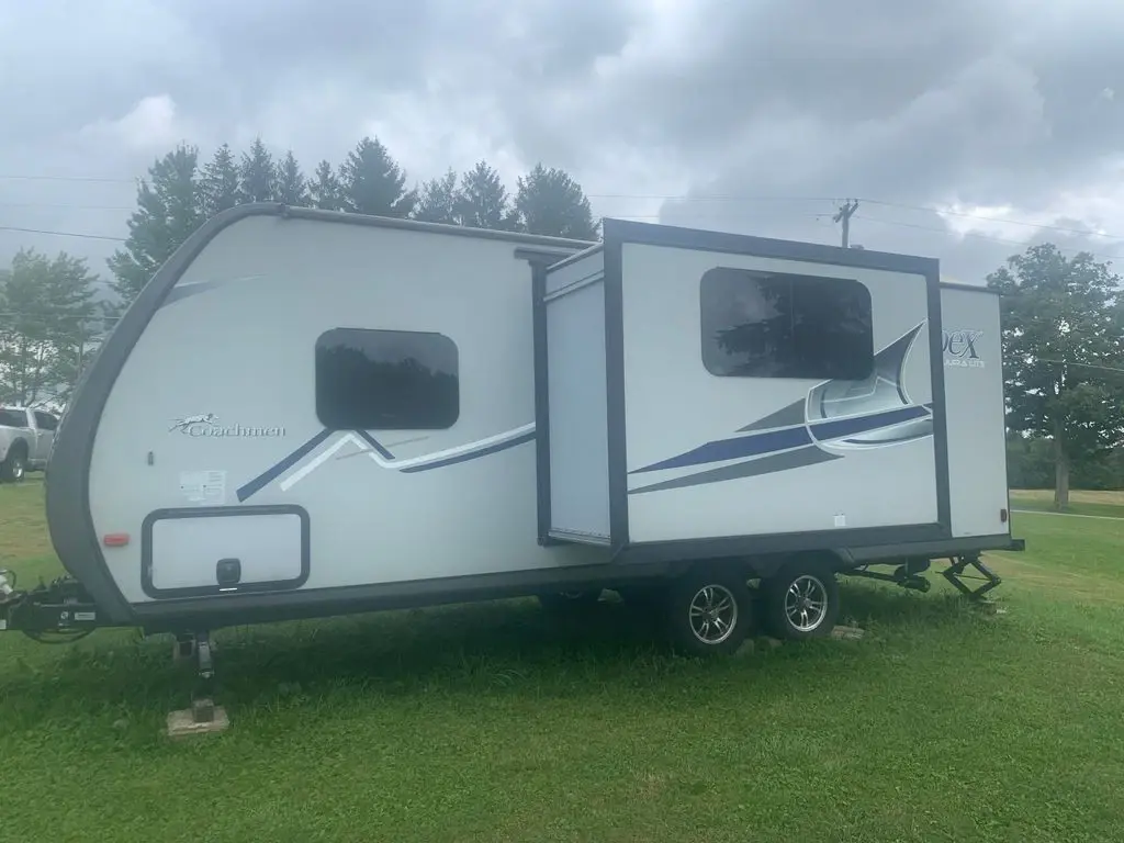 2019 Coachmen Apex Ultra-Lite Travel Trailer