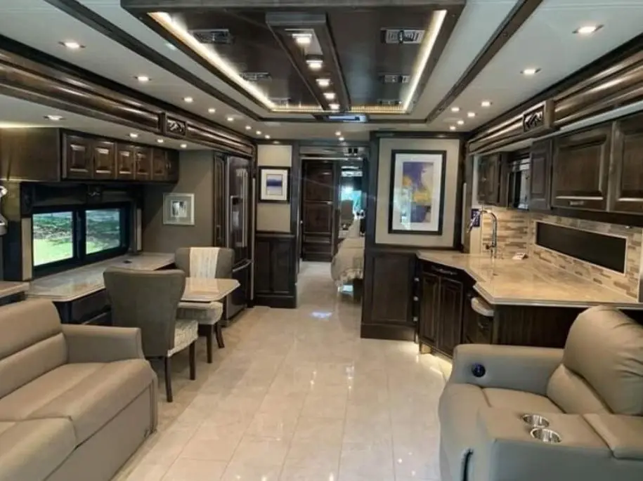 2019 Tiffin Motorhomes Phaeton Motorized Class A