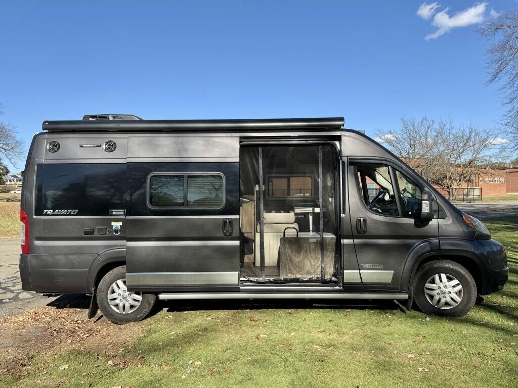 2019 Winnebago TRAVATO 59G