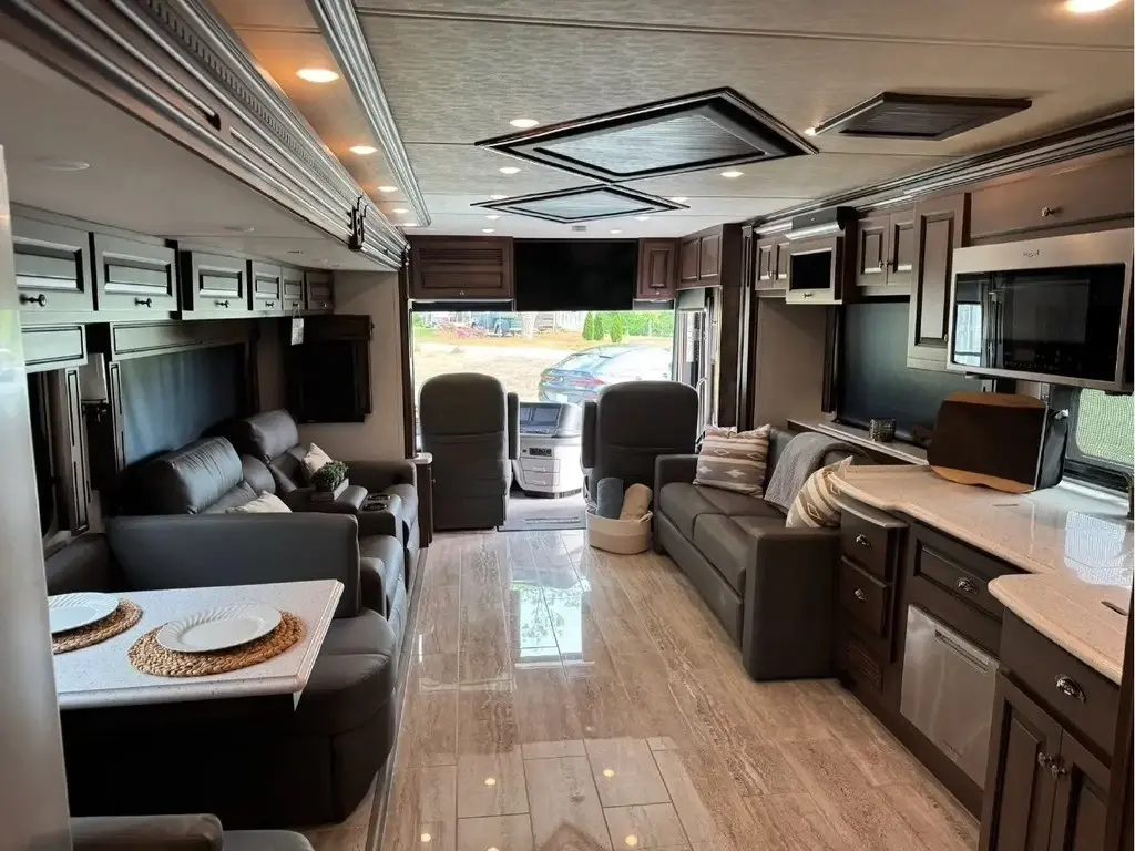 2021 Newmar Dutch Star Motorized Class A