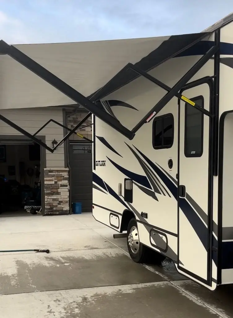 2021 Winnebago Outlook Class C Motorhome