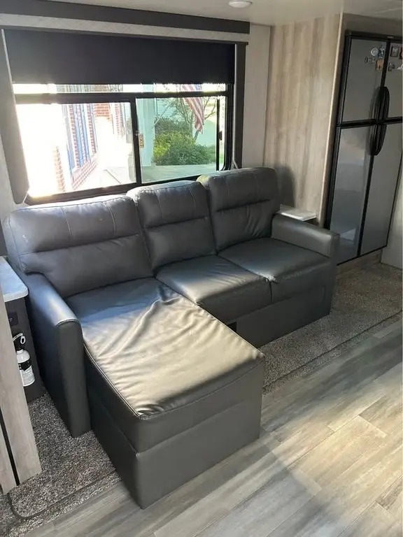 2021 Winnebago Voyage Travel Trailer