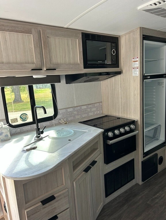 2022 Cruiser RV Shadow Cruiser Travel Trailer