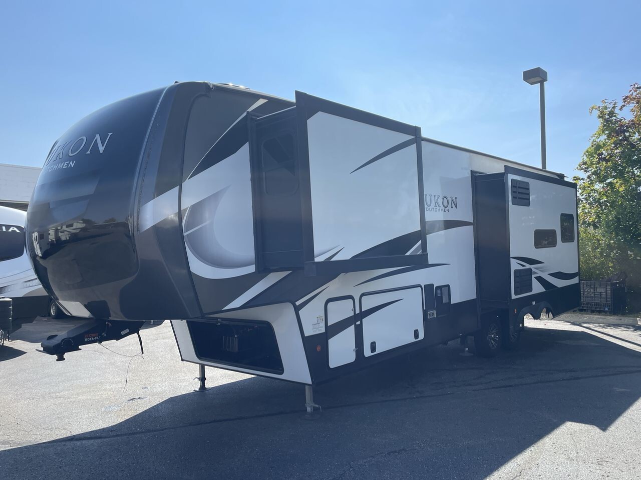 2022 Dutchmen Yukon
