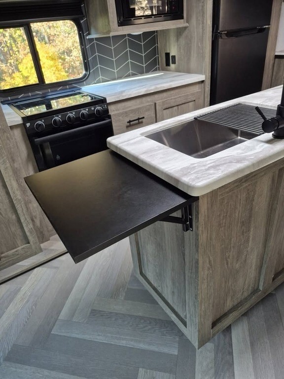 2022 Forest River Wildwood Heritage Glen Travel Trailer