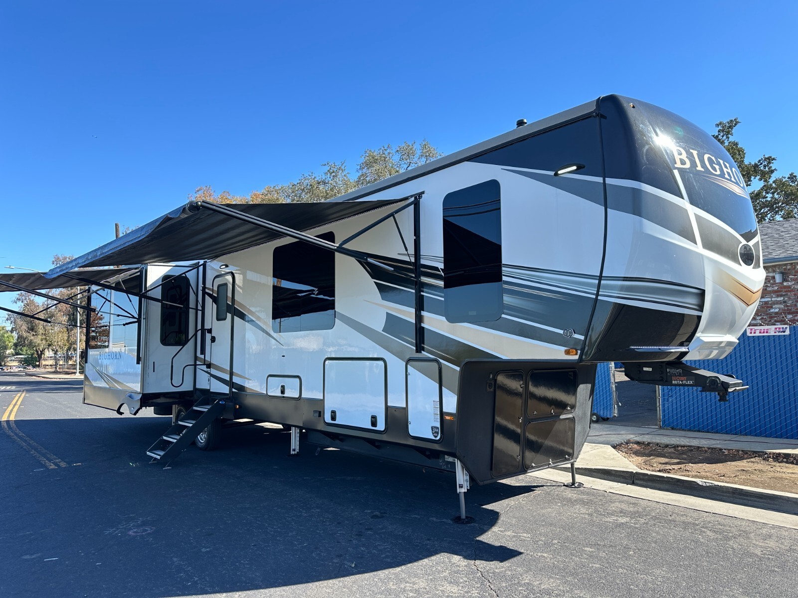 2022 Heartland Bighorn 3883MD Fifth Wheel