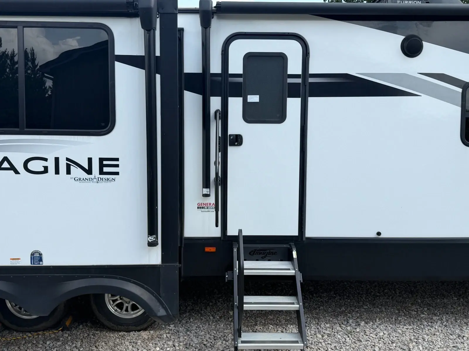 2022 Grand Design Imagine Travel Trailer