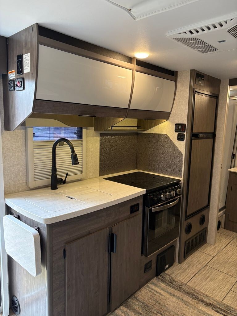 2022 Lance Travel Trailer Travel Trailer