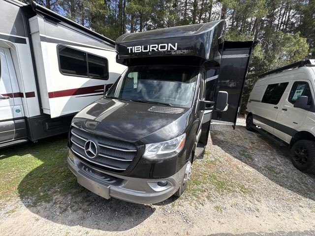 2022 Thor Motor Coach Tiburon