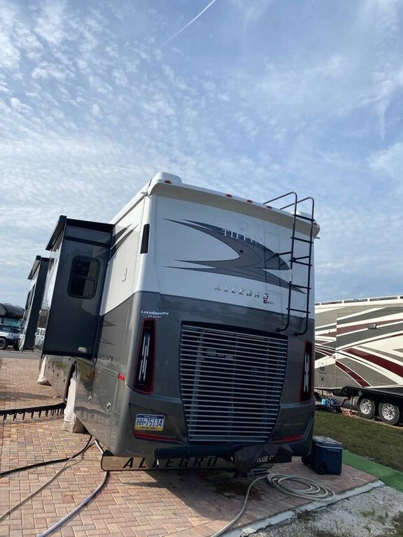 2022 Tiffin Motorhomes Allegro Red 360 Motorized Class A