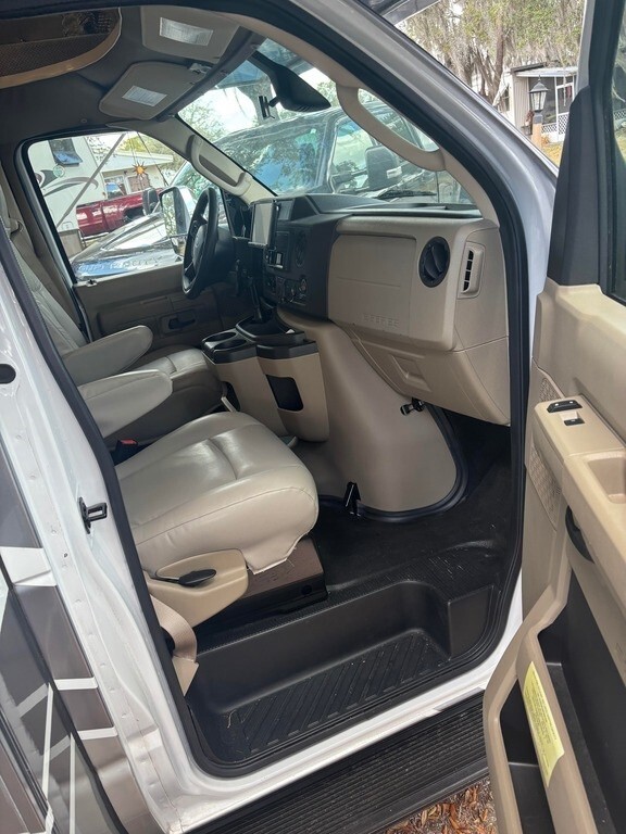 2023 Winnebago Minnie Winnie Motorized Class C