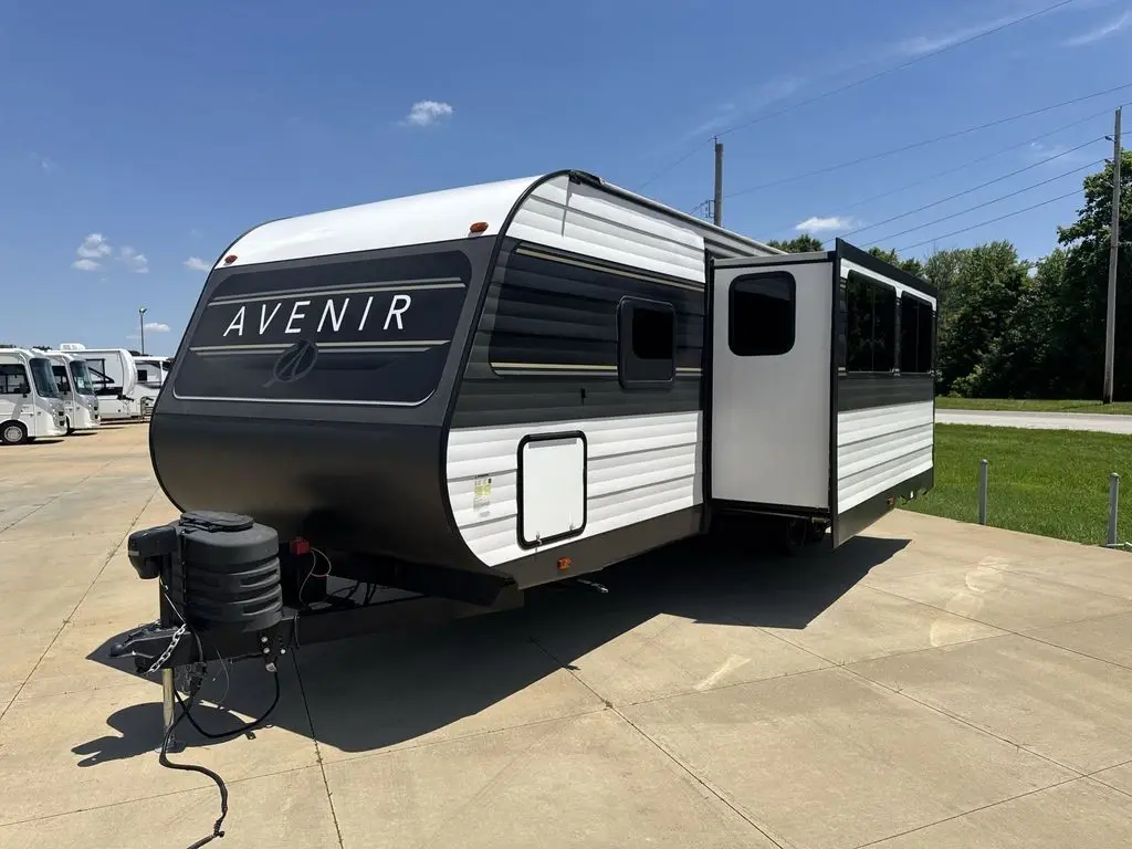 2024 Cruiser RV AVENIR