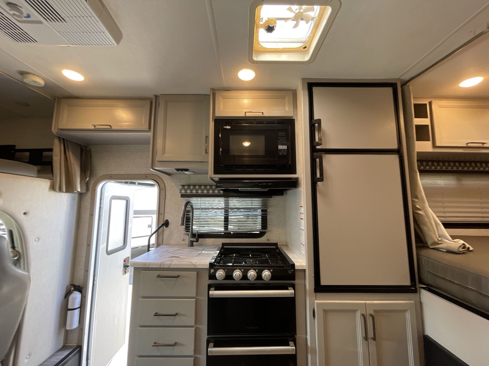 2024 Thor Motor Coach Four Winds