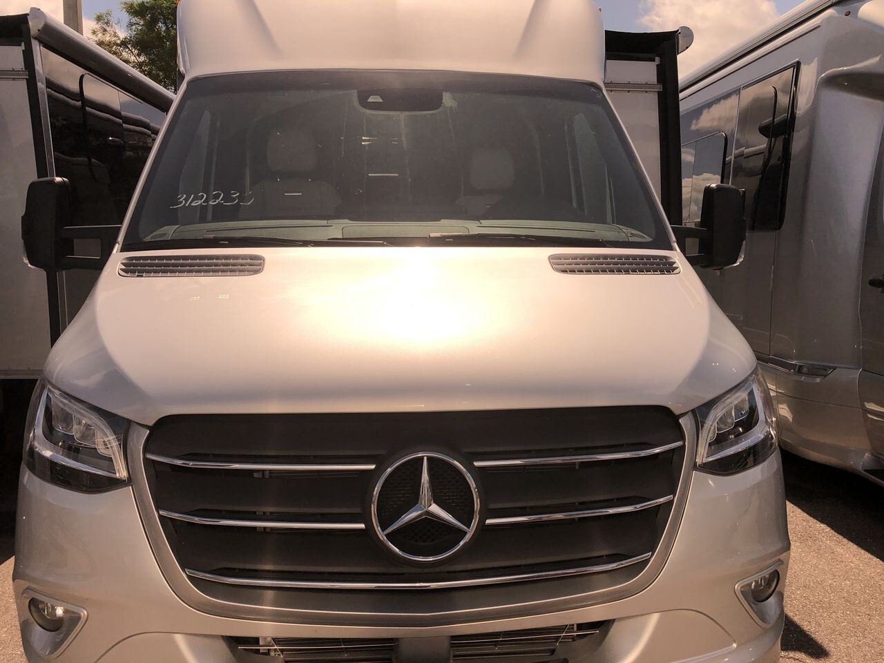 2025 Airstream Atlas