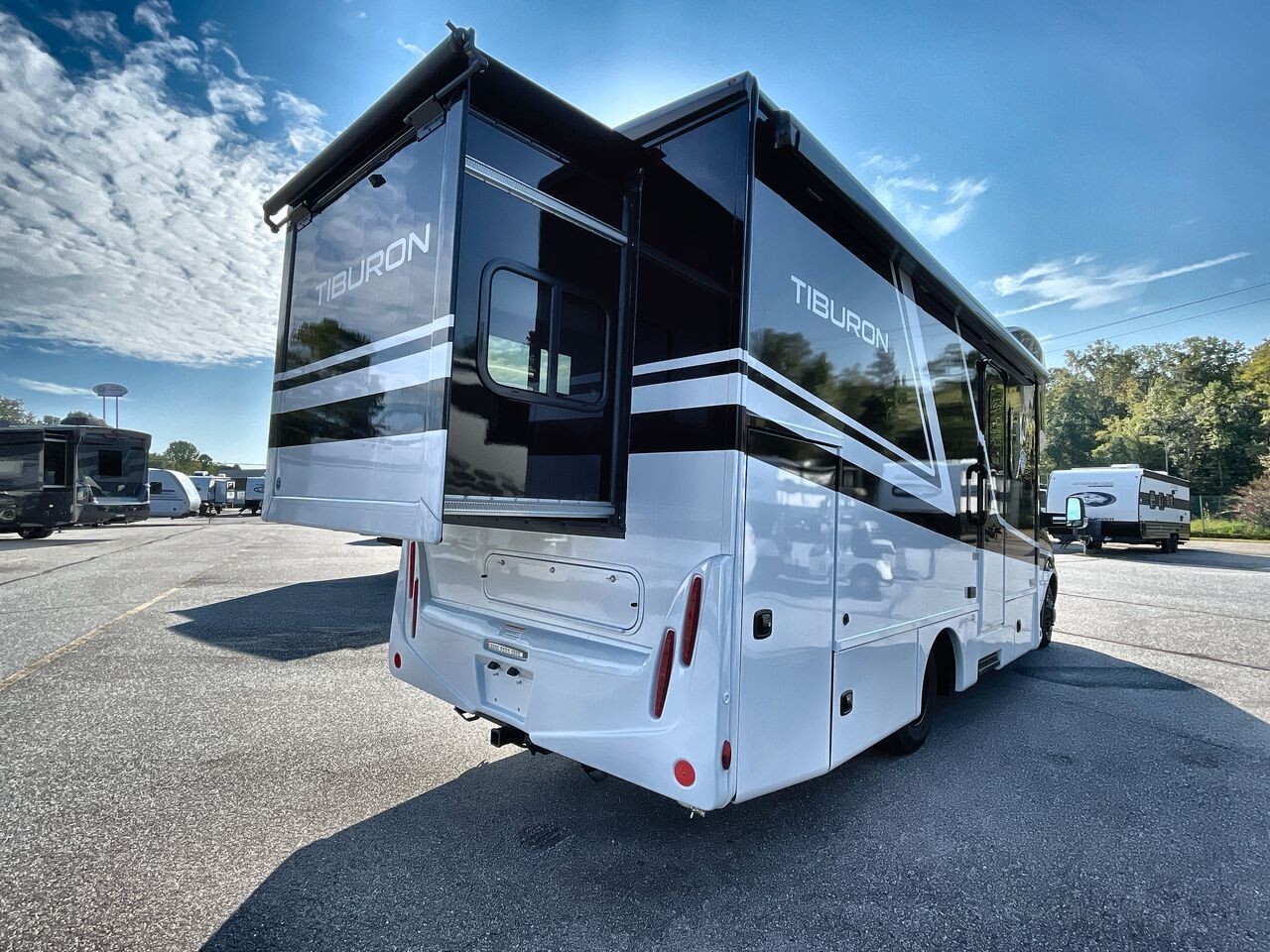 2026 Thor Motor Coach Tiburon