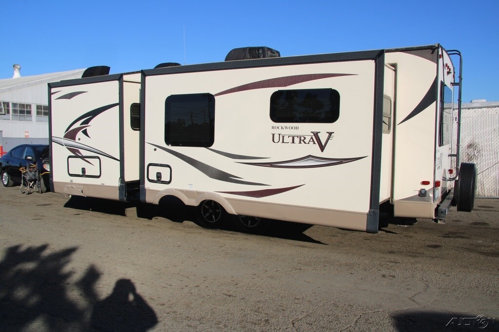 2018 Forest River Rockwood ultra V Travel Trailer Travel Trailer