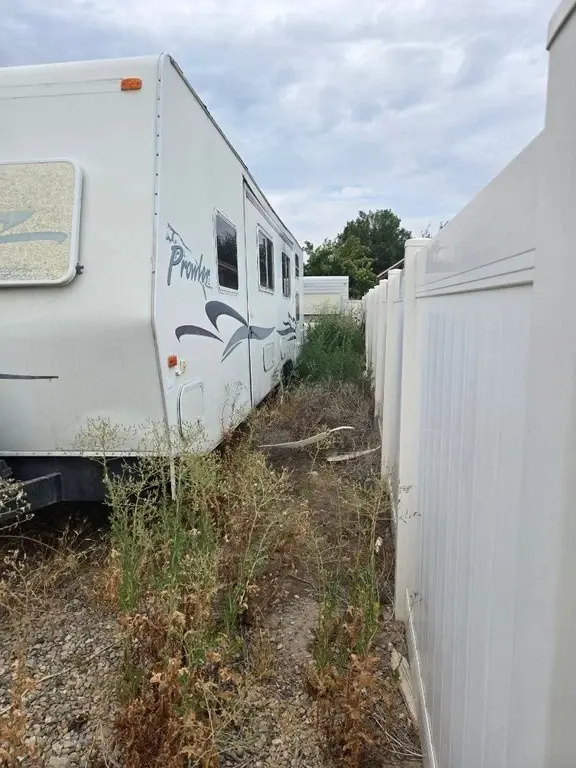 1999 Fleetwood Prowler Travel Trailer