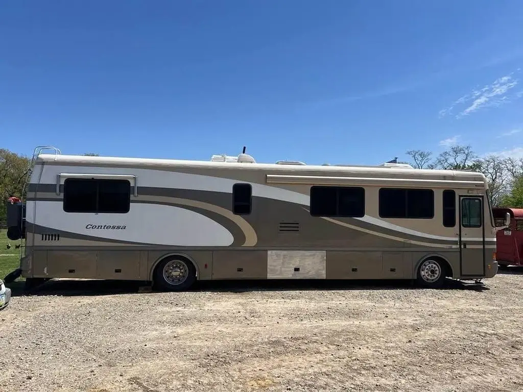2000 Beaver Contessa Motorized Class A