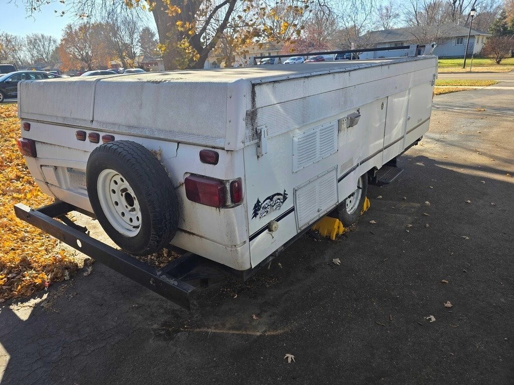 2000 Coleman Destiny Series Pop-Up