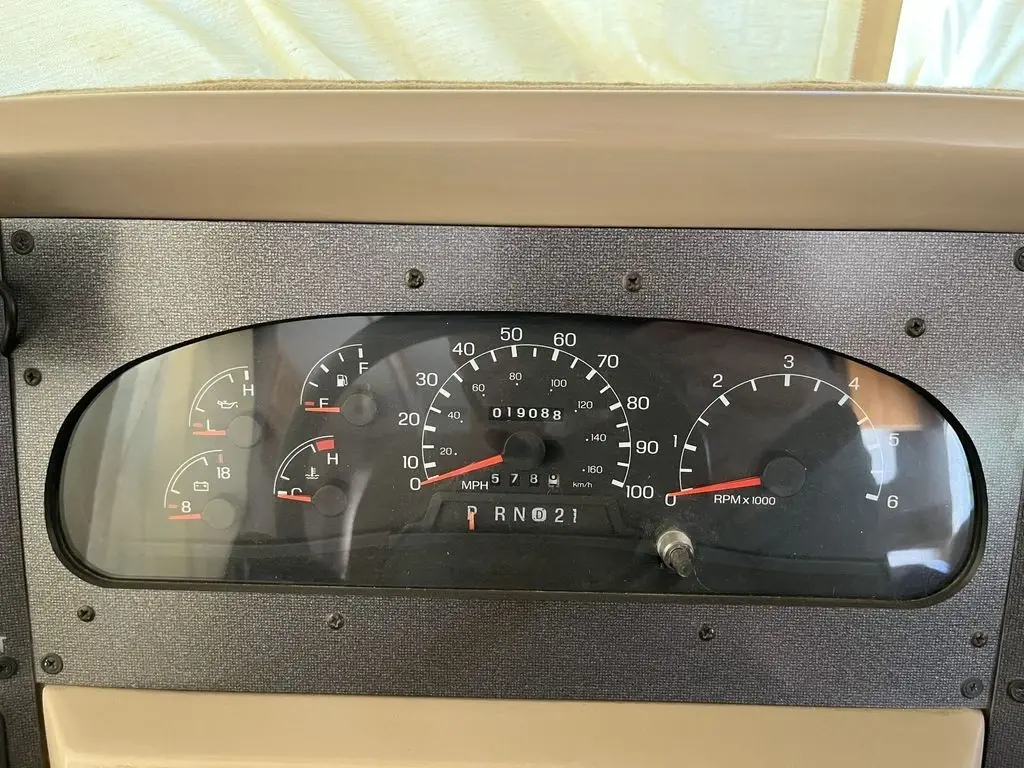 2000 National RV Dolphin Class A Motorhome