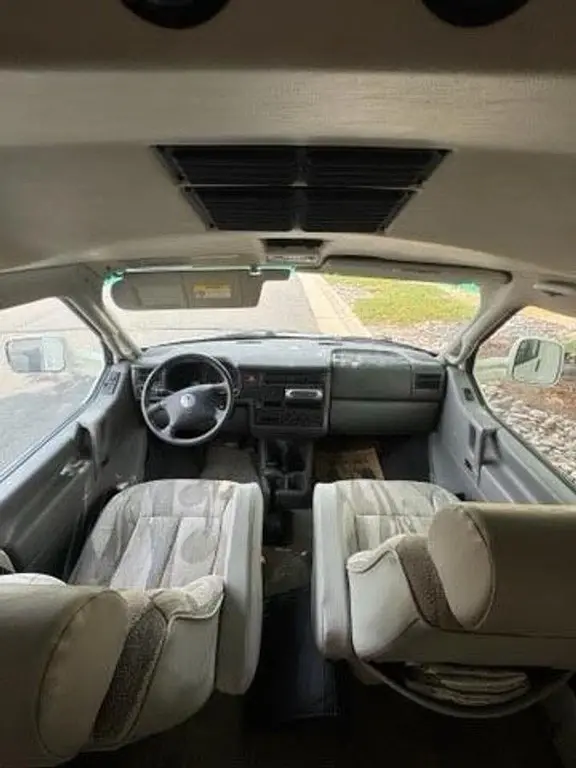 2001 Winnebago Horizon Motorized Class A