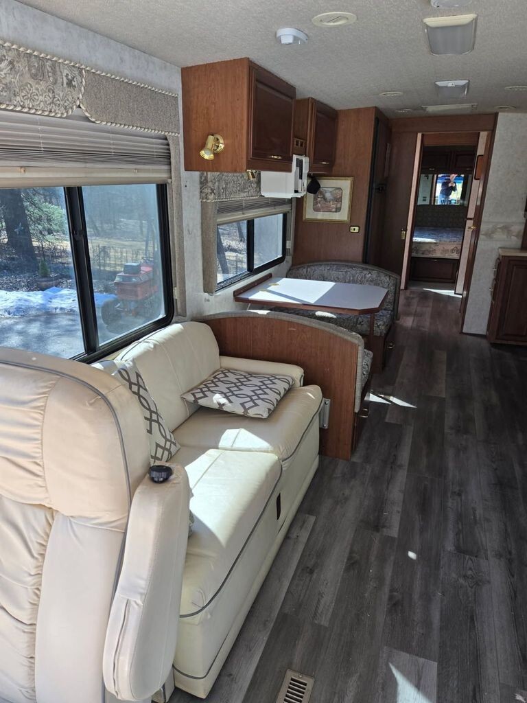 2001 Winnebago Journey Class A Motorhome