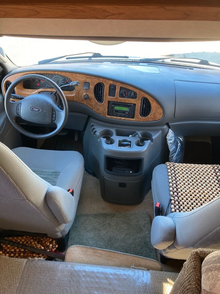 2005 Gulf Stream Conquest B Touring Cruiser Class C Motorhome