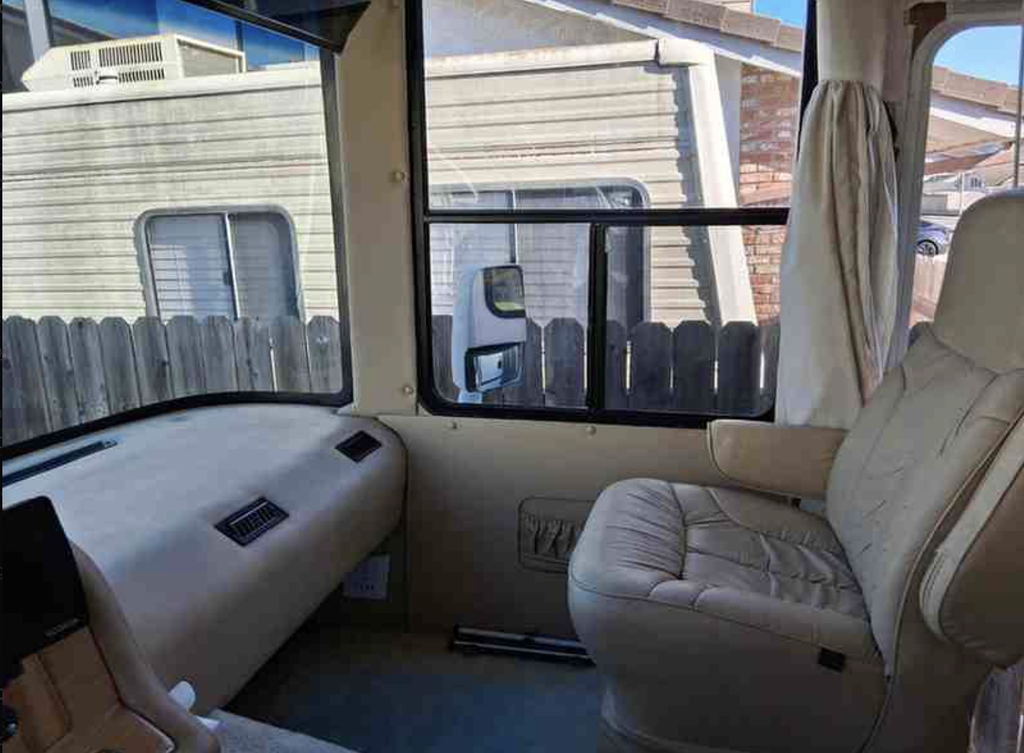 2005 Rexhall American Clipper Class A Motorhome