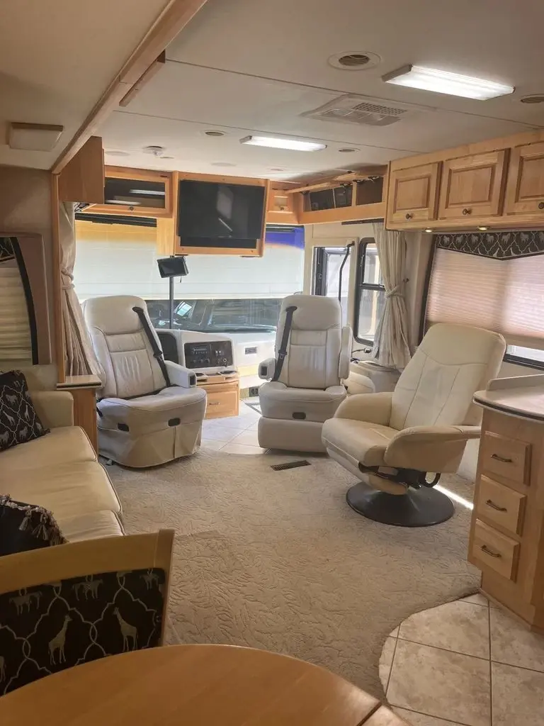 2005 Safari Gazelle Class A Motorhome