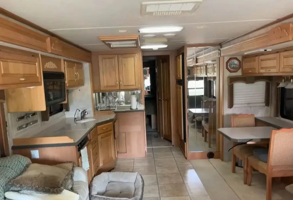 2006 Holiday Rambler Ambassador Class A Motorhome