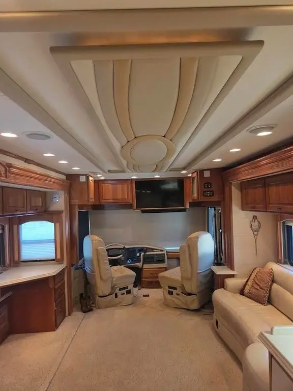 2006 Monaco Dynasty 42 Motorized Class A
