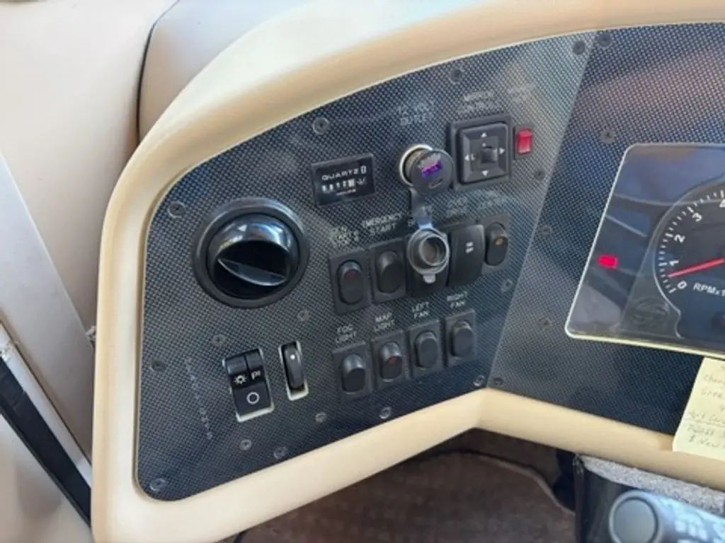 2006 Tiffin Motorhomes Allegro Bay Class A Motorhome