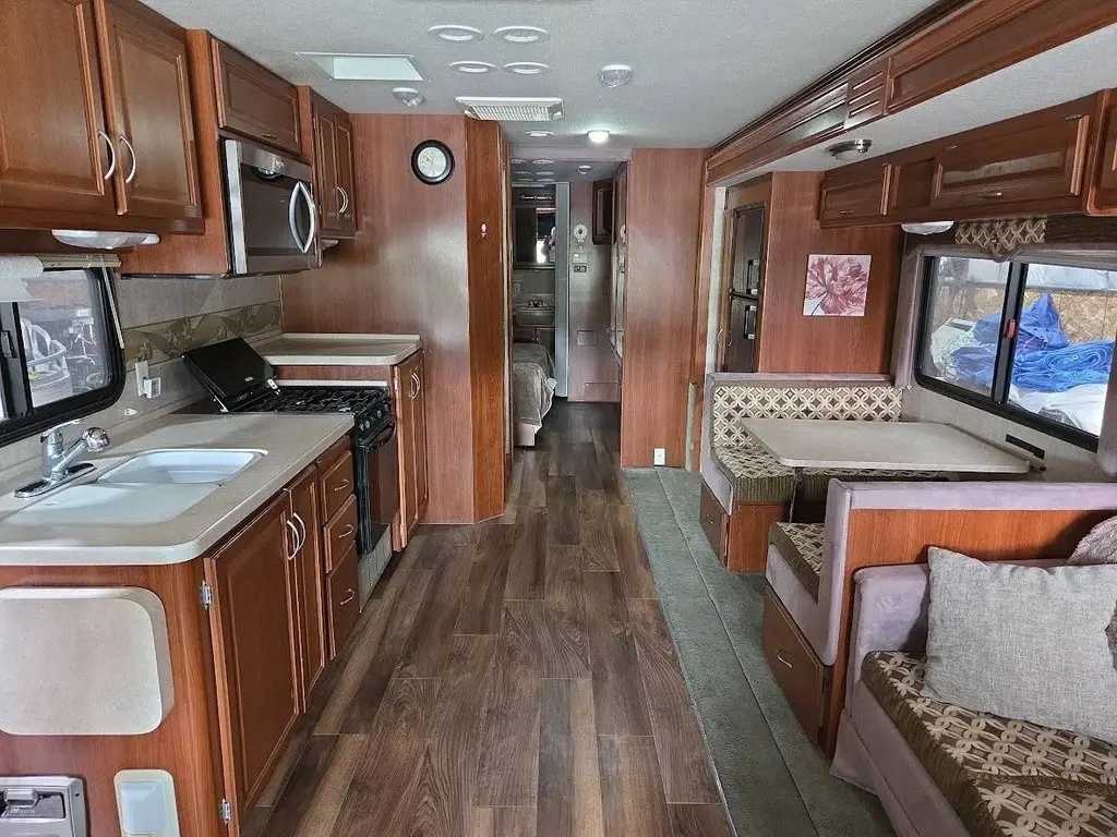 2007 Fleetwood Bounder Motorized Class A