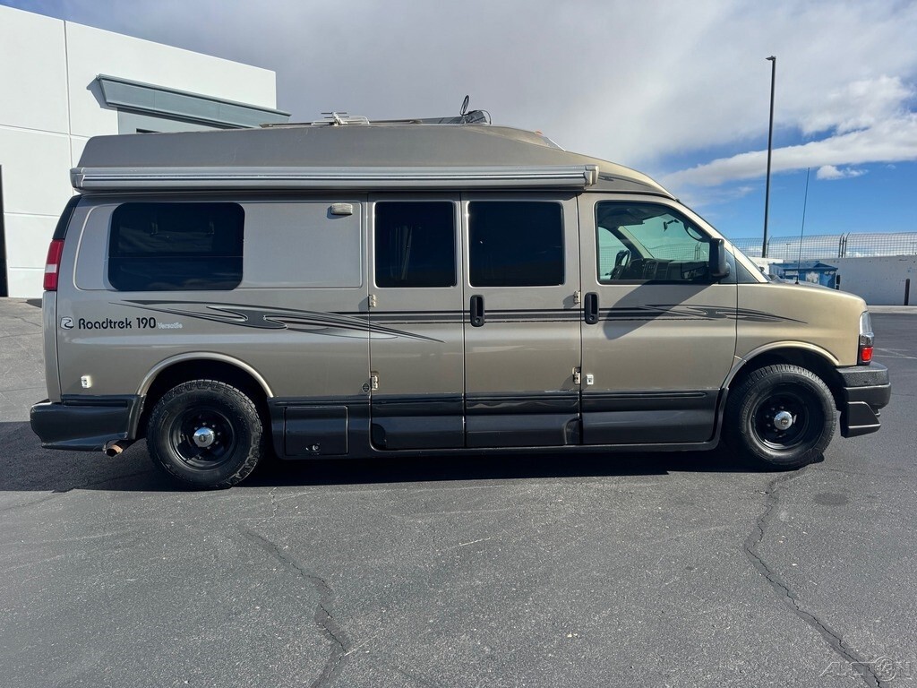 2010 Roadtrek 190 Versatile Motorized Class B