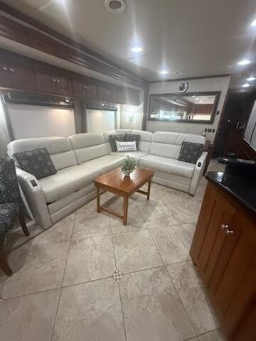 2010 Winnebago Tour Motorized Class A