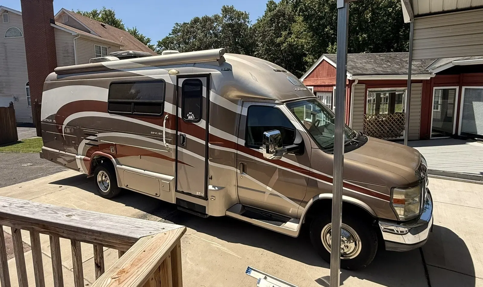 2011 Coach House Platinum 261 XL