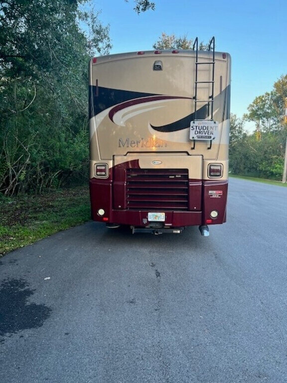 2011 Itasca Meridian Motorized Class A