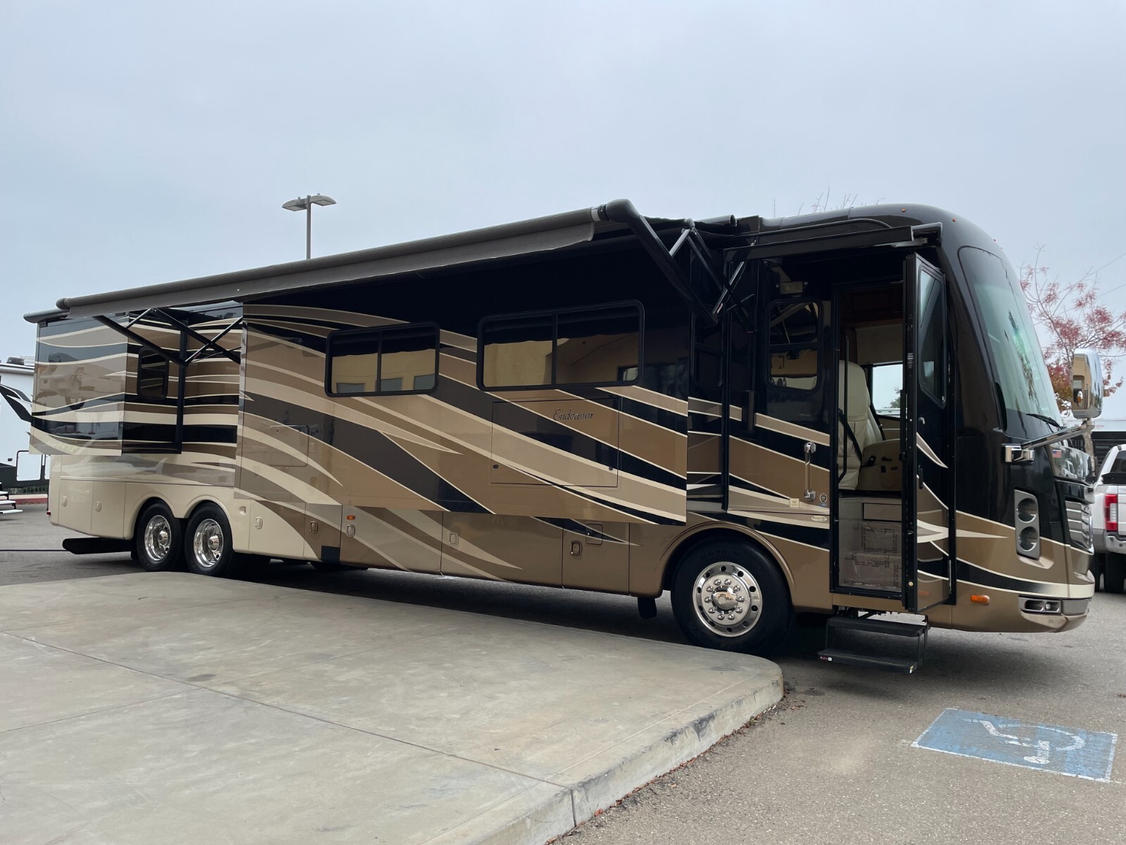 2012 Holiday Rambler Endeavor