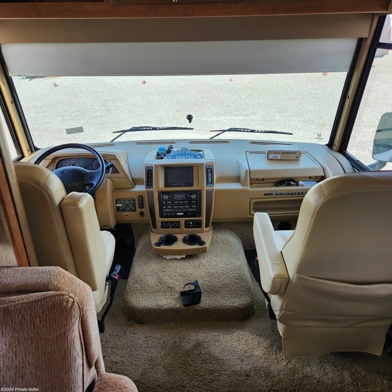 2012 Winnebago Sightseer Motorized Class A