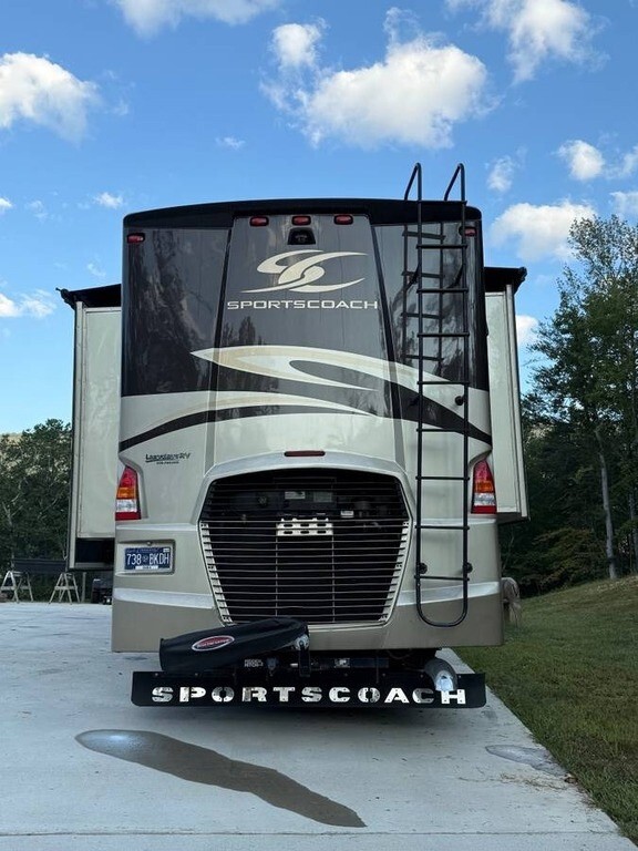 2013 Coachmen Sportscoach Cross Country Motorized Class A