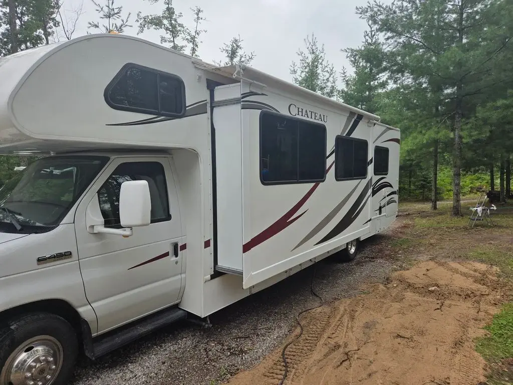 2013 Thor Motor Coach Chateau Class C Motorhome