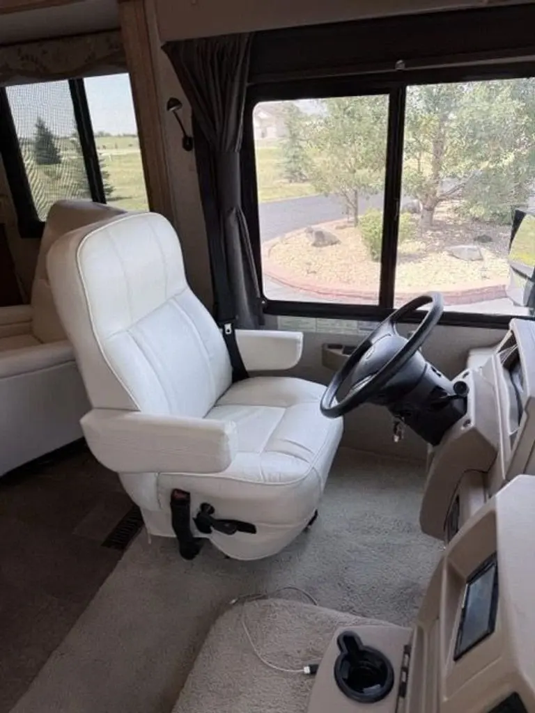 2014 Itasca Sunova Class A Motorhome